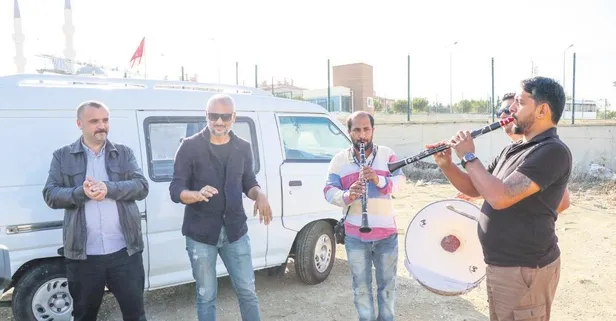 Adnan Oktar davası başladı! Mahmut Alan mahkeme önünde davul zurna çaldırdı