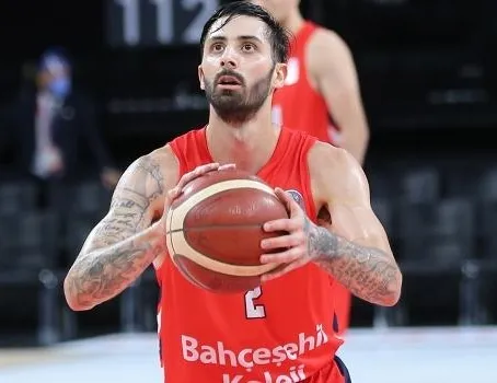 Perez resmen Fener’de