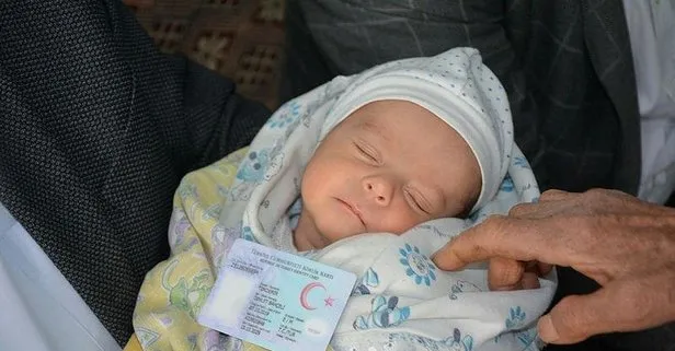 Afyonkarahisar’da bir çift, yeni doğan bebeklerine Devlet Bahçeli’nin ismini verdi