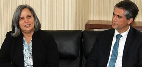 Terör soruşturması kapsamında gözaltına alınan Diyarbakır Büyükşehir Belediye Başkanı Gültan Kışanak ve DBP'li Meclis Üyesi Fırat Anlı tutuklandı