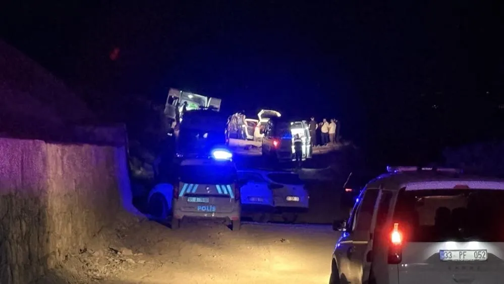 1785018458312.jpeg Adana'da 1'i kadın 3 kişi vurularak öldürüldü: Şüpheli yakalandı-4