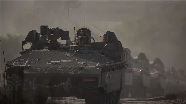 CANLI TAKİP | Katil İsrail El-Ehli Baptist Hastanesi'nden sonra bir okulu hedef aldı-13