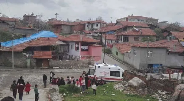 Çorum'da can pazarı! 6 kişilik aile zor kurtuldu-1