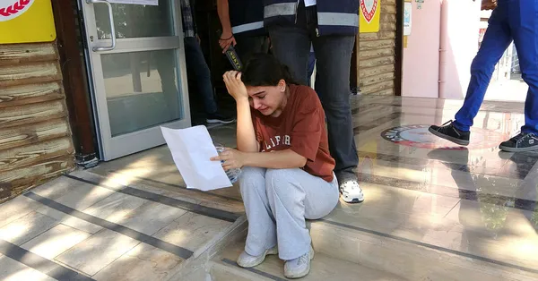 YKS sınavında kimliğini unuttuğu için gözyaşına tutulan Ayşe Sabancanlı'nın hikayesi yürek burktu! Babama annem baktı...