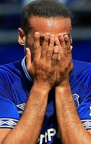 Cenk Tosun'a büyük şok! Bunu hiç beklemiyordu...