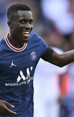 Galatasaray'ın transfer etmek istediği Idrissa Gueye'nin kaderi Luis Campos'un elinde