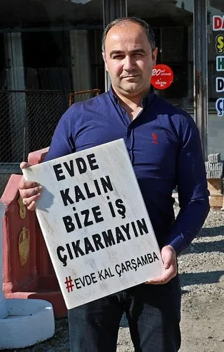 Samsun'da mermer ustası 'Evde kalın bize iş çıkarmayın' yazılı mezar taşıyla koronavirüse dikkat çekti