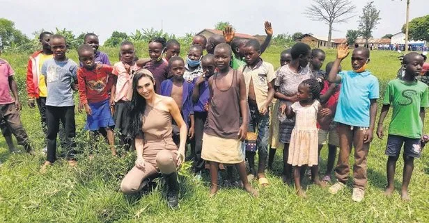 Ressam Berfin Uluman yardım seferberliği için Uganda’ya gitti