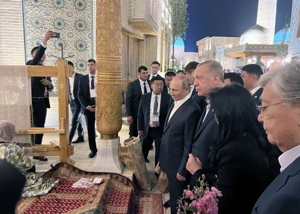 baskan-recep-tayyip-erdogandan-ozbekistanda-diplomasi-trafigi-putin-ve-diger-devlet-liderlerle-bulustu-1663269497784.jpeg Başkan Recep Tayyip Erdoğan'dan Özbekistan'da diplomasi trafiği! Putin ve diğer devlet liderleriyle buluştu-3