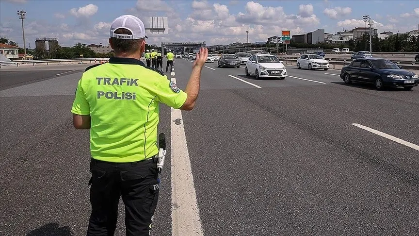istanbul-kucukcekmecede-bazi-yollar-trafige-kapatilacak-1782311102295.jpeg İstanbul'da yola çıkacaklar dikkat! Küçükçekmece’de bazı yollar trafiğe kapatılacak: İşte alternatif güzergahlar-3