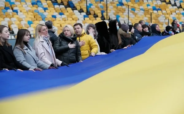 1645106475600.jpg Ukrayna'da bayraklar asıldı, konvoylar yola çıktı! Bölgede yaşayan Türkler Ukraynalıların Erdoğan sevgisini anlattı-5