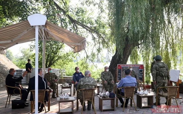 SON DAKİKA: Milli Savunma Bakanı Akar komutanlarla Edirne'de! Yunanistan'a sert mesaj - 15