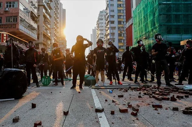 ABD'den Çin'e "Hong Kong" yaptırımı: Çin Komünist Partisi (ÇKP) yetkilileri ve ailelerine vize yasağı