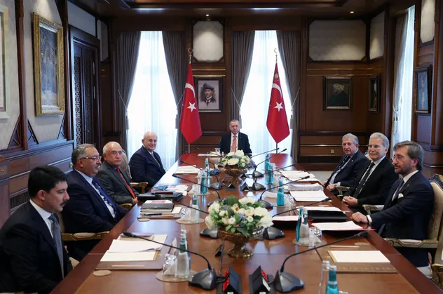 SON DAKİKA: Yüksek İstişare Kurulu Başkan Erdoğan liderliğinde toplandı