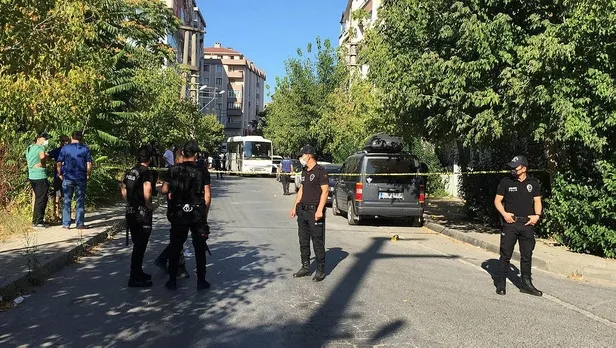 komsular-arasindaki-bicakli-kavga-baba-ve-kizi-oldu-1629056601976.jpeg Komşular arasında bıçaklı kavga! Baba ve kızı öldü-4