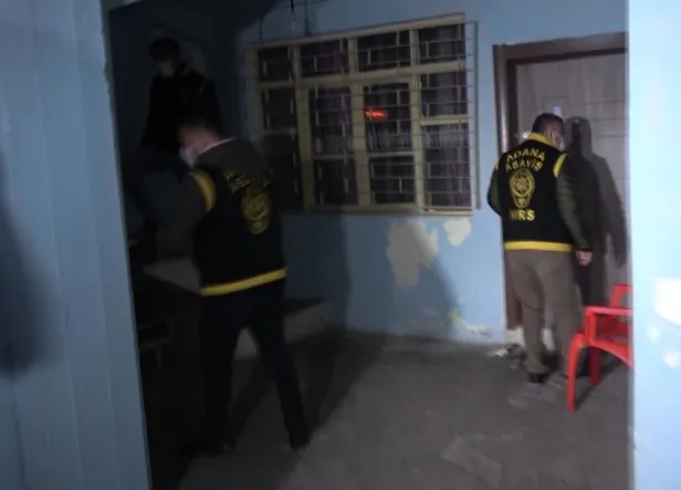 SON DAKİKA: Adana'da 90 firari için şafak baskını: 500 polis katıldı-2