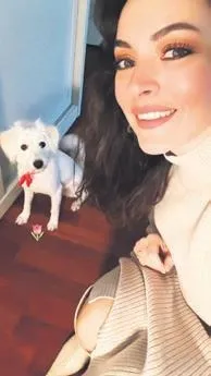 kerem-bursinden-alkis-alacak-hareket-gonullu-boyaci-oldu-1640032174941.jpeg Kerem Bürsin'den alkış alacak hareket! Gönüllü boyacı oldu-4