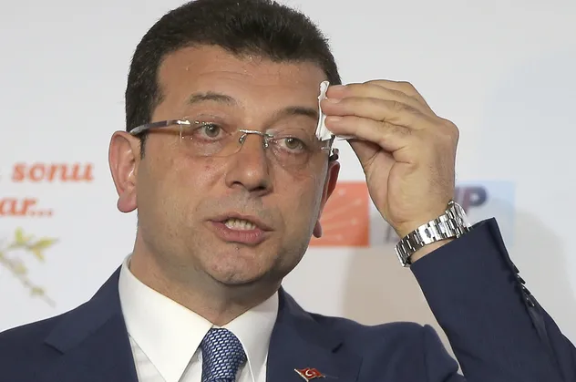 CHP'li İmamoğlu'ndan Beylikdüzü'nde büyük israf! Halefi ortaya çıkardı...