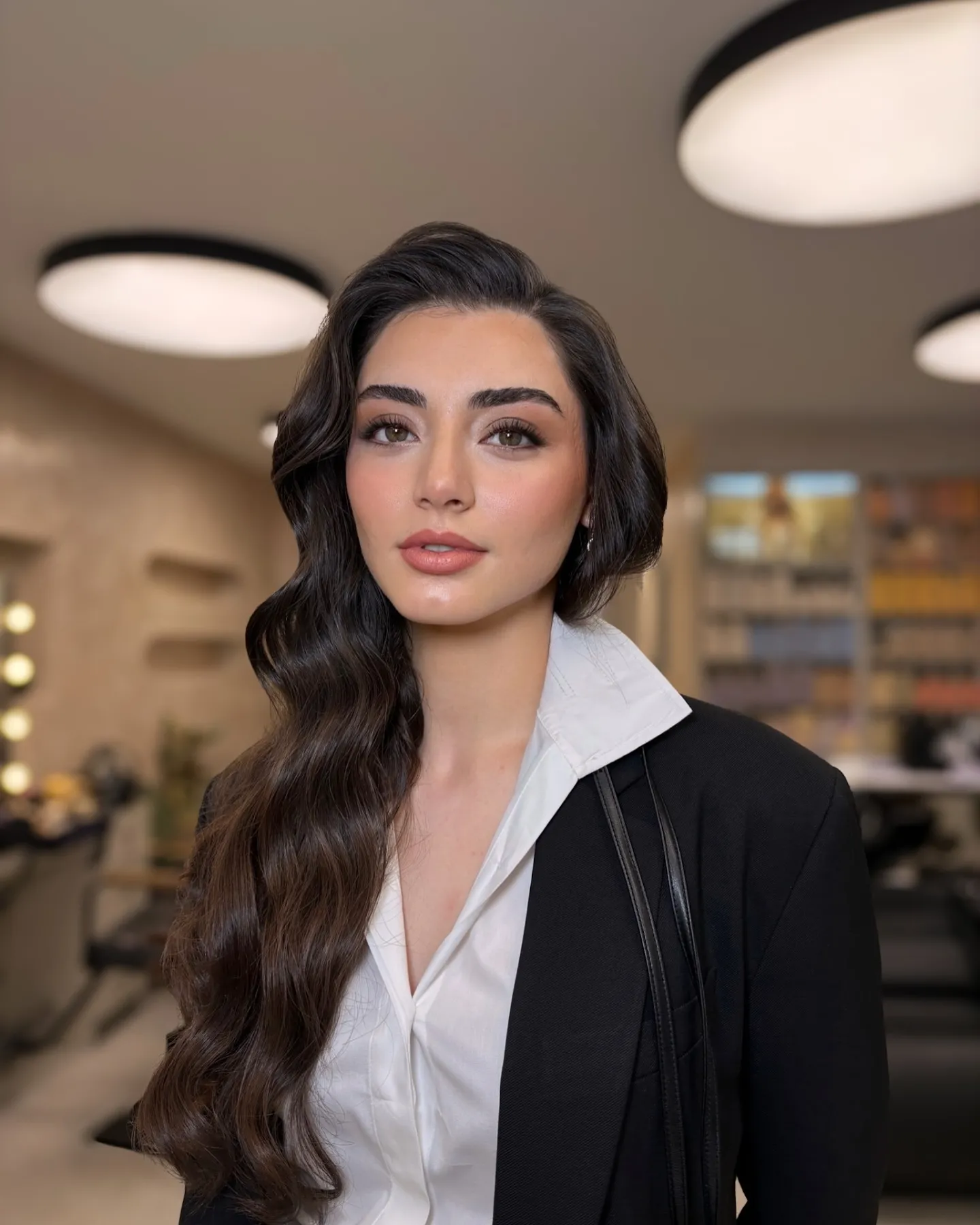 Demet Şener tatil sezonunu açtı: Şezlongta ilk poz geldi! 48’lik Demet cesaretini konuşturdu - 8