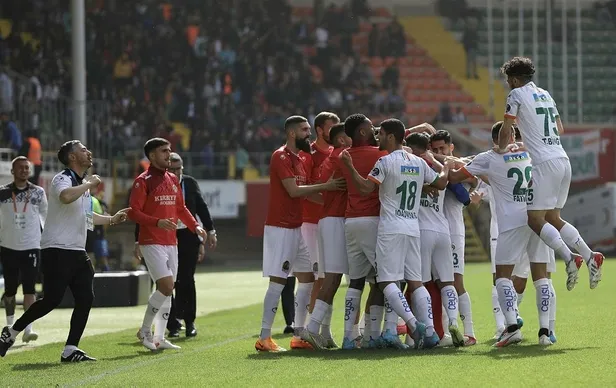 Alanyaspor, Rizespor'u 2-1 yenerek önemli bir 3 puana sahip oldu-2