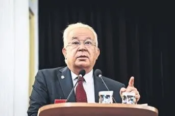 orta-sahayi-guclendirmek-isteyen-fenerbahce-ilaix-moriba-icin-harekete-gecti-1651362831452.jpeg Orta sahayı güçlendirmek isteyen Fenerbahçe Ilaix Moriba için harekete geçti-6