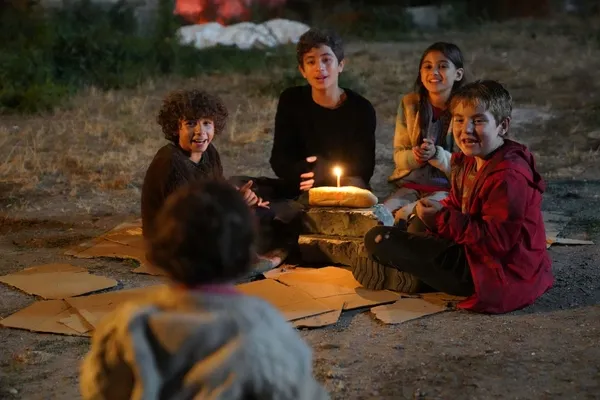 ates-kuslari-sezona-surprizlerle-basliyor-gulayse-ve-barbarosun-aski-bitti-mi-1694078396579.jpg Ateş Kuşları sezona sürprizlerle başlıyor! Gülayşe ve Barbaros’un aşkı bitti mi?-4