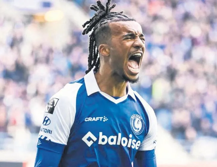 Son aday Archie Brown