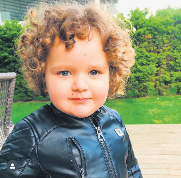 saosyetidk-guzell-oiglu-nut-tedaivi-epttirm-1661641170811.jpg Sosyetik güzel Reyhan Göksun Taşkın oğlu Ahmet Suat’ı tedavi ettirmek isterken 750 bin dolar dolandırıldı-2