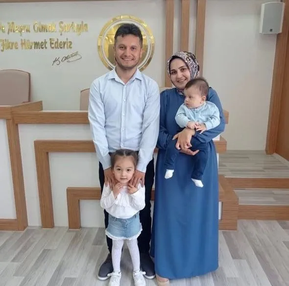 mersinde-ikinci-bocek-ailesi-olayi-kusma-sikayetiyle-hastaneye-gelen-aileden-aci-haber-1777911130783.jpeg Mersin'de ikinci Böcek ailesi olayı: Kusma şikayetiyle hastaneye gelen aileden acı haber-7