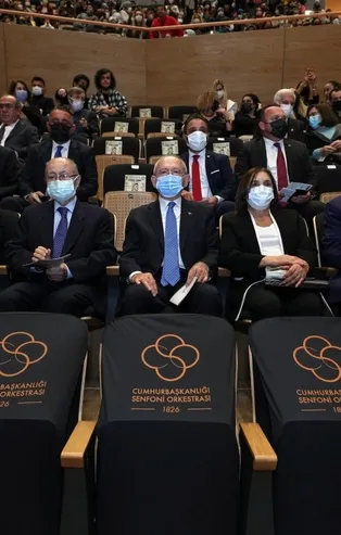 Kur operasyonu sonrası hortlayan Ahmet Necdet Sezer CHP etkinliğinde! Kemal Kılıçdaroğlu'nun dibinden ayrılmıyor