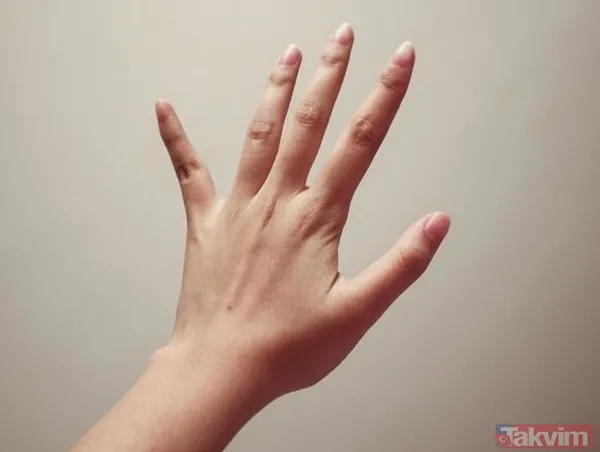 Parmaklarınızın Arasındaki Boşluğa Bakın Parmaklarınızın Arasındaki Boşluk Genişse Özgür Ruhlu Birisiniz.