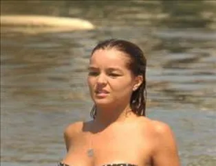 Ünlüler Bikinili...