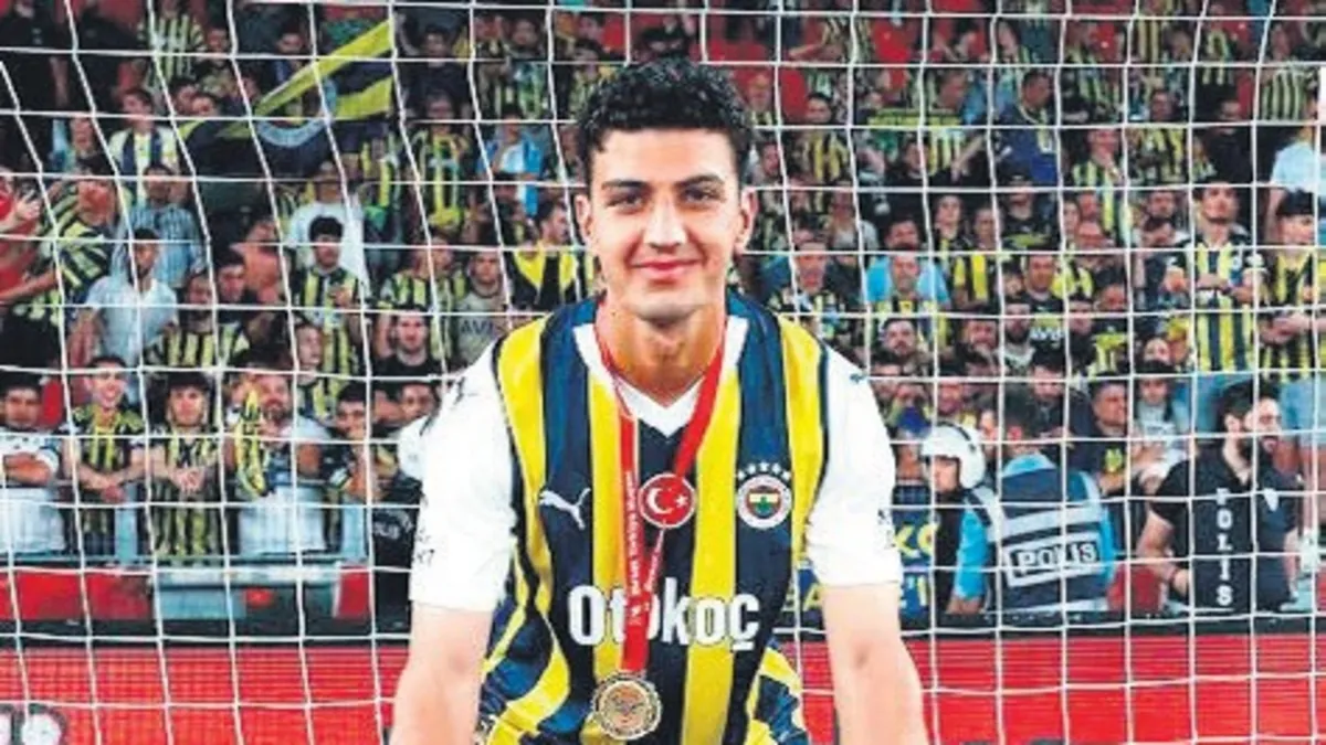 Yiğit Efe Demir Fener’den gidiyor