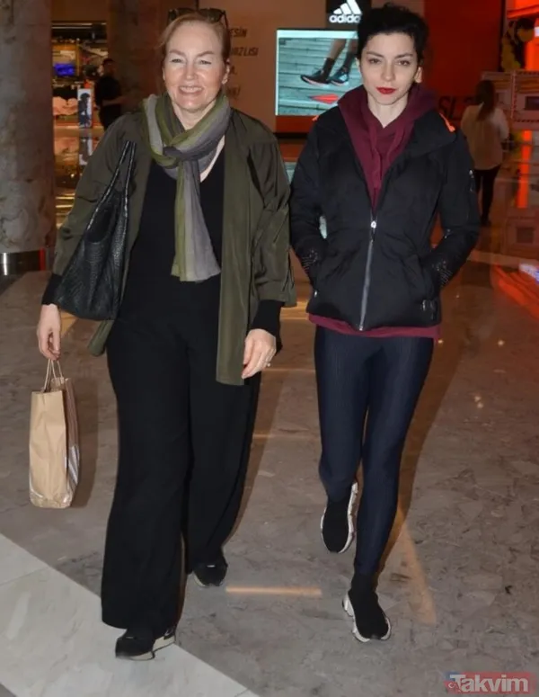 Merve Boluğur’un gözünden sakındığı annesine bakın! Murat Dalkılıç’ın eski kayınvalidesi ortalığı salladı! Gören dilini ısırdı - 20