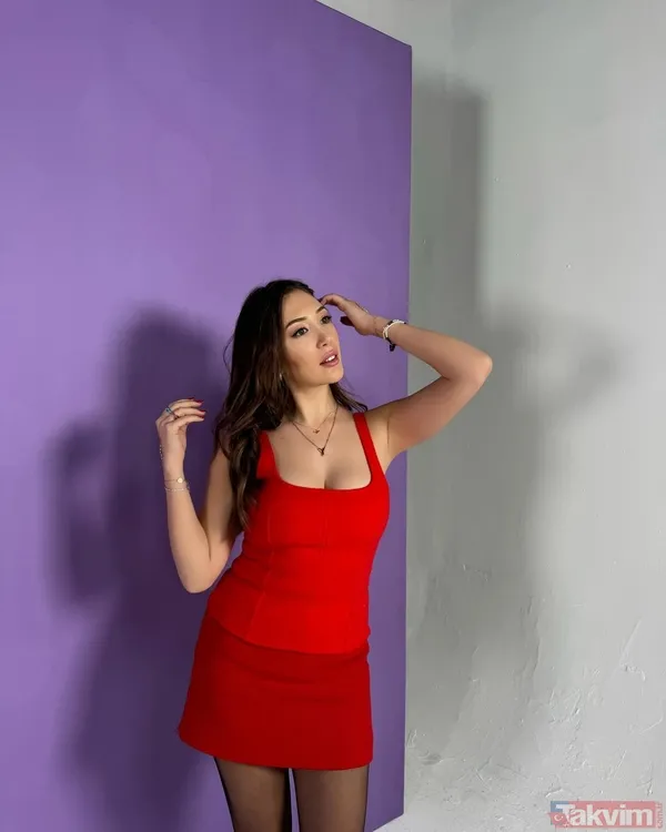 Mehmet Ali Erbil’in kızı Yasmin Erbil’den bikinili paylaşım! “Leopar kadını” Survivor Yiğit Poyraz’ın sevgilisinden havuz başı pozları - 3