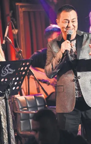 Eski eşi Chloe Loughnan'ın nafakasını ödemeyen Serdar Ortaç sessizliğini bozdu