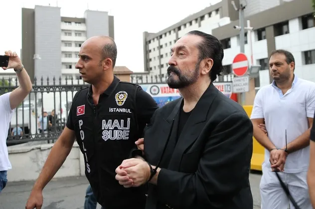 Adnan Oktar’ın karanlık arşivi çözülüyor