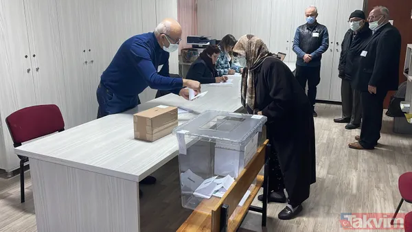 SON DAKİKA: Bulgaristan seçimleri 2021 | Vatandaşlar ikinci tur için sandık başında - 1