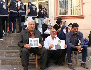 Evlat nöbetindeki ailelerin çığlığı sınırları aştı