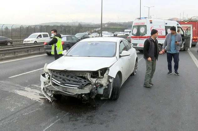 TEM'de makas atan sürücü kazaya neden oldu
