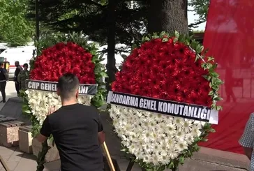 Kılıçdaroğlu’nun çelengini parçaladılar