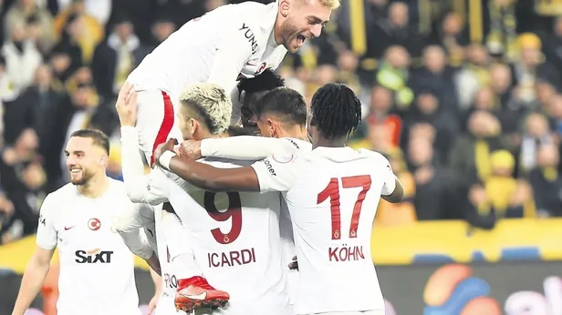 Galatasaray dünkü galibiyetle Süper Lig tarihine adını yazdırdı