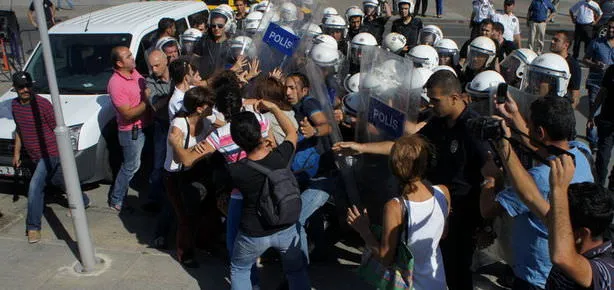 İstanbul Adliyesi önünde gerginlik