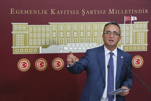 kilicdarogluna-yakin-gurbuz-capandan-zoom-cuntasina-sagli-sollu-senin-anan-guzel-mi-herkes-haddini-bilmeli-1692419796280.jpg Kılıçdaroğlu'na yakın Gürbüz Çapan'dan 'Zoom cuntası'na sağlı sollu: Senin anan güzel mi? Herkes haddini bilmeli-7