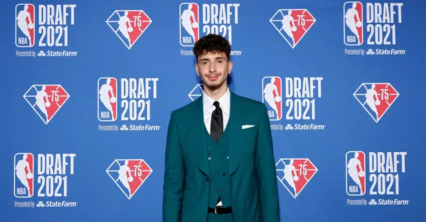 Milli basketbolcumuz Alperen Şengün NBA'de Houston Rockets tarafından draft edildi