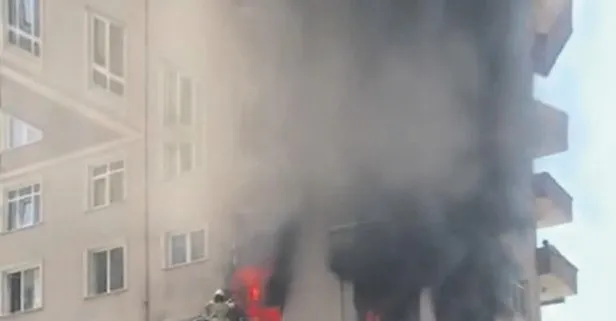 İstanbul Kadıköy’de yangın: Anne baba öldü, engelli oğulları kurtarıldı