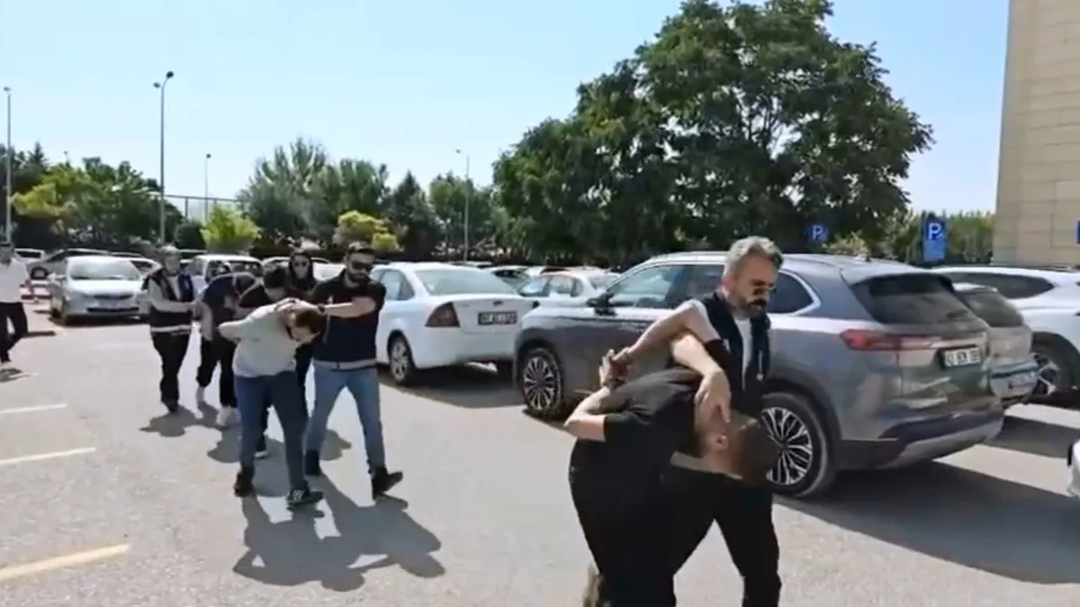 Konya'da masaj salonlarına fuhuş operasyonları: 23 tutuklama