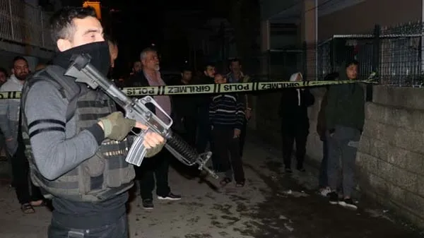 Adana'da otomobili EYP ile patlattılar - 9