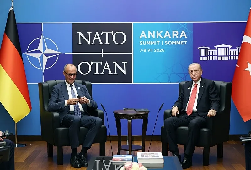 nato-zirvesinde-ikili-temaslar-baskan-erdogan-macron-meloni-ve-merz-ile-gorustu-1783518130695.jpeg NATO Zirvesi'nde ikili temaslar: Başkan Erdoğan Macron, Meloni ve Merz ile görüştü-3