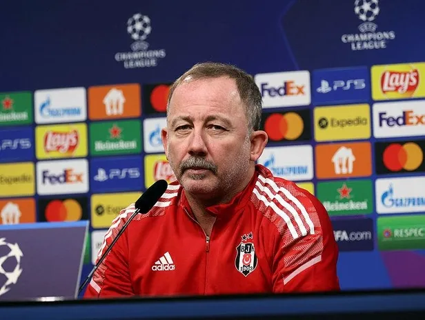 Sergen Yalçın, 5-0’lık Dortmund yenilgisi sonrası aldığı kararı yardımcılarına açıkladı: Artık yapamıyorum gidiyorum-9